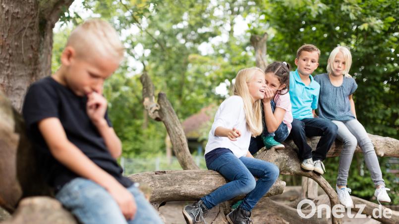 Mobbing im Kindergarten, an Schulen oder im Internet ist auch im Jahr 2024 ein brisantes Thema. Bild: Christian Schwier