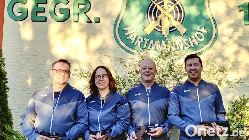 Das erfolgreiche Sportpistolen-Team der SG Hartmannshof. Bild: Oliver Binder/exb