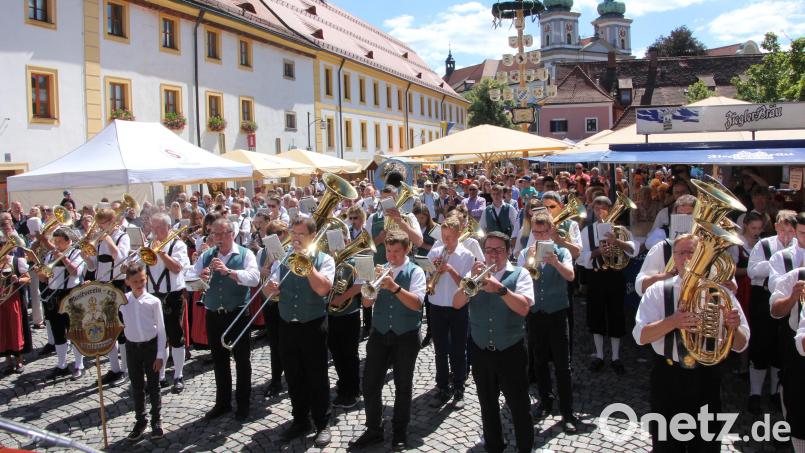 Zur festen Tradition bei den Bürgerfesten in Waldsassen gehört der Sternmarsch zum Auftakt. Auch bei der 42. Auflage am ersten Juli-Sonntag wird dies wieder so sein. Bild: kro