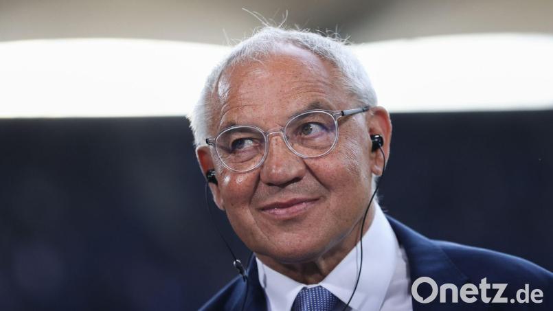 Felix Magath kommt zu Talkrunde und Autogrammstunde nach Weiden. Archivbild: Christian Charisius/dpa