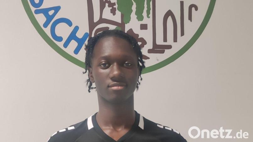 Aaron Owusu wird ein Gebenbacher. Bild: DJK Gebenbach