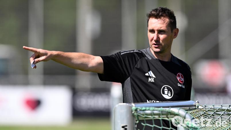 Die erste Übungseinheit des neuen Cheftrainers Miroslav Klose verlief schon mal vielversprechend. Bild: Federico Gambarini