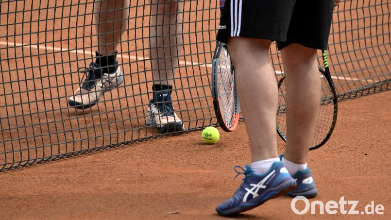 Nach einem 2:2-Zwischenstand nach den Einzeln bezwangen die Herren 70 des TC Kümmersbruck den TC Schweinfurt mit 4:2. Symbolbild: Hubert Ziegler