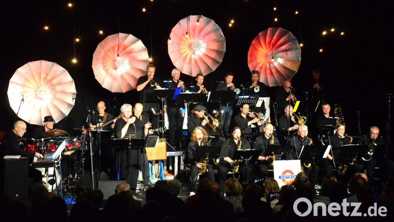 Die Metro Big Band und Sängerin Andrea "Bibi" Bibel gastieren am Samstag im Klostergarten von St. Felix. Archivbild: Kunz/exb
