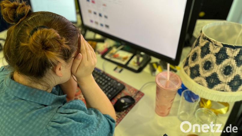 Auch junge Menschen sind von Verbraucher-Themen betroffen. Wer, zum Beispiel, Betrug beim Online-Shoppen vermeiden will, findet in der Verbraucherzentrale Beratungsangebote. Bild: Gabi Schönberger
