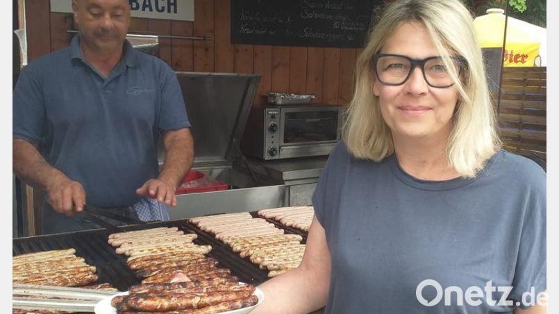 Christiane Greiner von der Metzgerei Siegert aus Hahnbach geht davon aus, dass sich das EM-Spiel Deutschland-Spanien beim Bergfest in Amberg auf die Besucherzahlen auswirken wird. Bild: tk