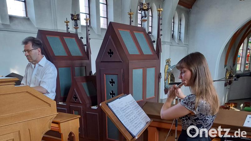 Kulturförderpreisträgerin Madlen Poguntke und Kirchenmusiker Berthold Strahl begeisterten mit ihrem Konzert. Bild: Berthold Strahl/exb