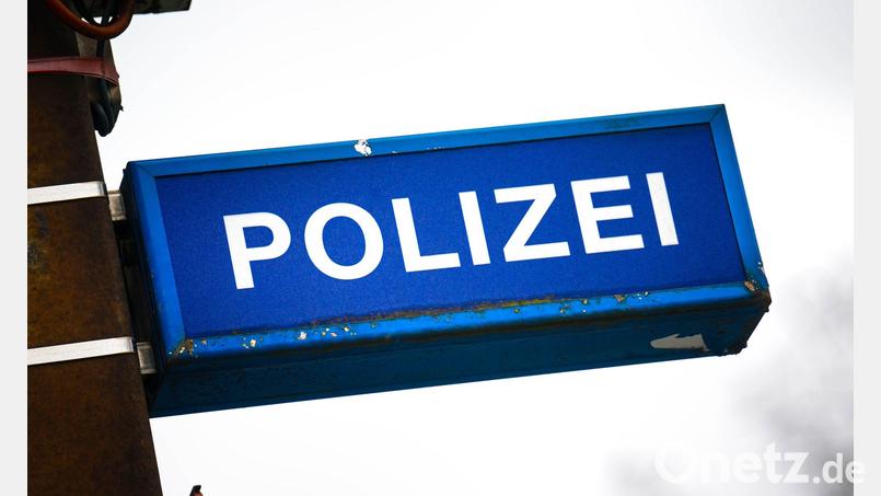 Personen, die durch den Fahrstil des 67-Jährigen behindert oder gefährdet wurden, werden gebeten, sich bei der Polizei zu melden. Symbolbild: Sina Schuldt/dpa