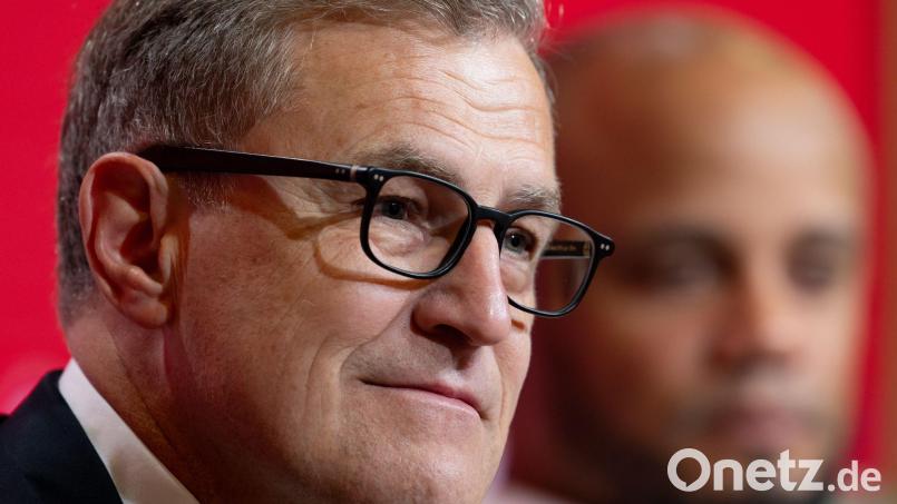 Bayerns Vorstandsvorsitzender Jan-Christian Dreesen spricht über das Zuschauerinteresse. Bild: Sven Hoppe/dpa