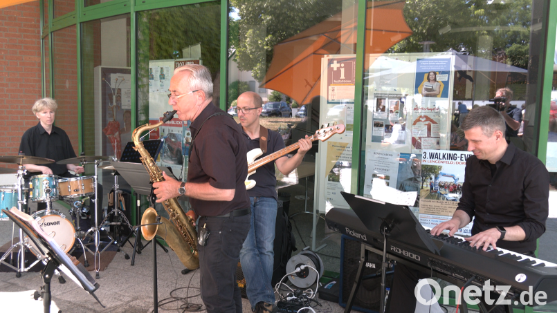 Das &quot;Blue Note Project&quot; schart regelmäßig eine große Fangemeinde beim Jazzfrühschoppen in Kümmersbruck um sich: Diesmal nicht, das Konzert am Sonntag, 7. Juli, wurde abgesagt. Archivbild: Benreuther