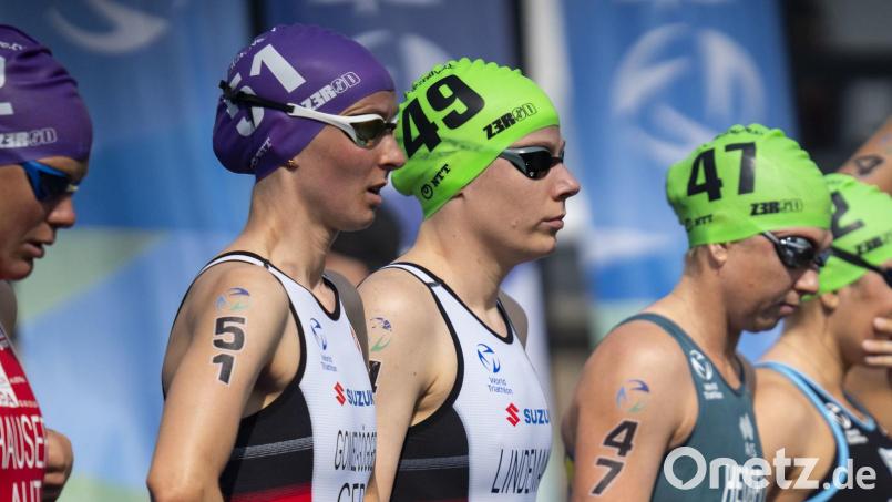 Marlene Gomez-Göggel (Zweite von links) beim Hamburg-Triathlon 2023: Die gebürtige Weidenerin würde beim weltweit größten Triathlon gerne an den fünften Platz vom letzten Jahr anknüpfen. Bild: Jan Pappenfuß/dpa
