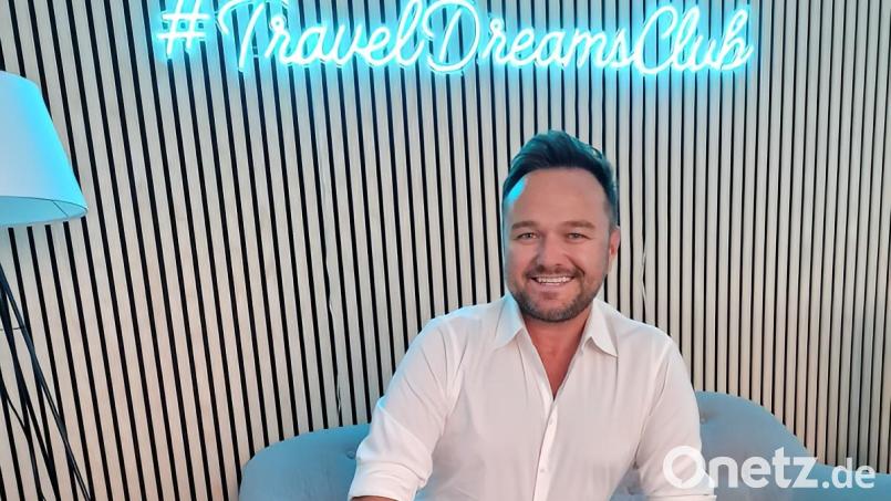 Dominik Meier hat sich in Tirschenreuth selbstständig gemacht. Sein Metier: die Planung von Traumreisen. Bild: Dominik Meier