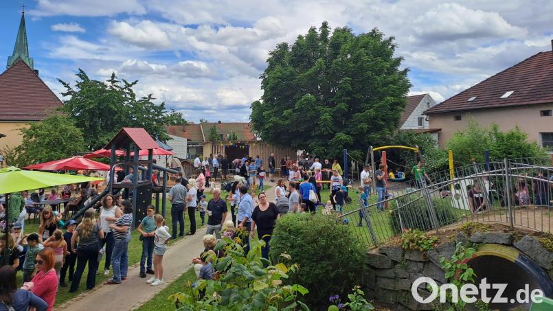 Viele Besucher tummelten sich auf dem Gelände des Kindergartens St. Elisabeth. Bild: Kindergarten St. Elisabeth/exb
