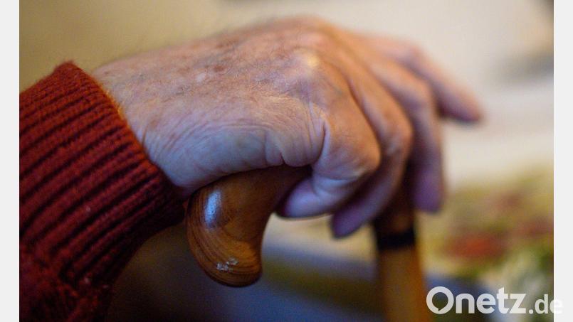 Die Kosten für Pflegebedürftige im Heim sind in Bayern zuletzt deutlich gestiegen. Bild: Klaus-Dietmar Gabbert/dpa