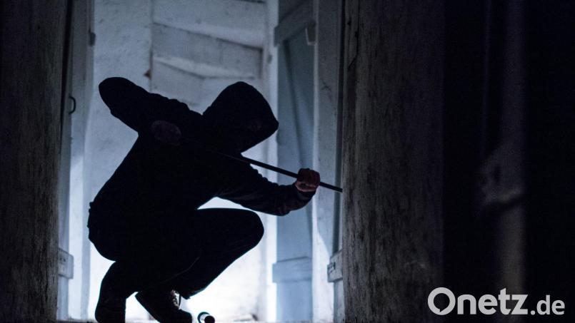 Am Dienstagabend wurde der Polizei Marktredwitz ein versuchter Einbruch in ein Mehrfamilienhaus in der Ludwig-Thoma-Straße gemeldet. Symbolbild: Silas Stein/dpa