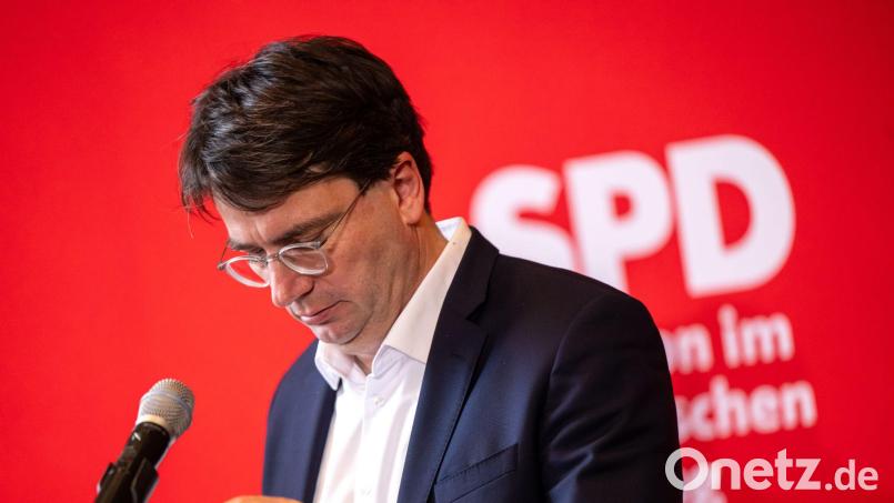 Am Ende wurde der Druck auf Bayerns SPD-Chef Florian von Brunn zu groß. Bild: Peter Kneffel/dpa