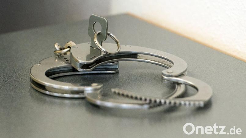 Weil er mehrfach Gerichtsterminen fernblieb, wurde gegen einen 34-Jährigen Haftbefehl erlassen. Symbolbild: Armin Weigel/dpa