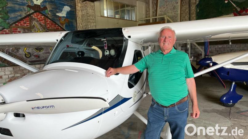 Mit diesem Ultraleichtflieger des Aeroclubs Schmidgaden lehrt Rudolf Böhm Nachwuchspiloten des Fliegen. Weit über ein Jahr verbringt der Ausbilder seit 1970 in der Luft. Bild: ihl
