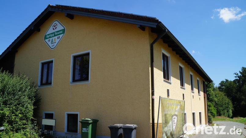 Durch die neuen Fenster gibt das Sportheim auch von außen ein gutes Erscheinungsbild ab. Bild: wel