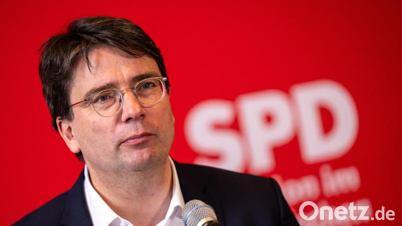 Elf SPD-Abgeordnete haben sich im Landtag gegen ihren Vorsitzenden Florian von Brunn gestellt und dessen Ablösung gefordert. Bild: Peter Kneffel