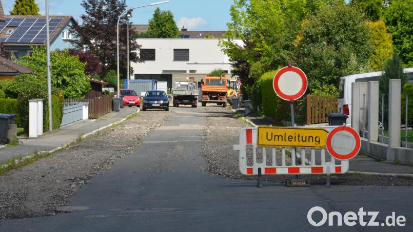 Bis Ende Oktober soll der Vollausbau der Kößlmühlstraße im Bereich Amselweg beendet sein. Bild: dob