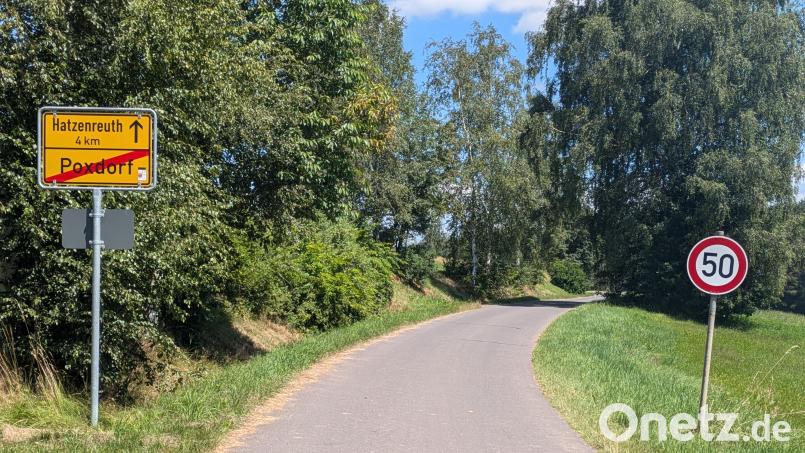 Unter den Wegeverbindungen, die über das Förderprogramm mitfinanziert werden sollen, ist auch die Verbindungsstraße von Poxdorf (Markt Bad Neualbenreuth) nach Hatzenreuth (Stadt Waldsassen). Bild: pz