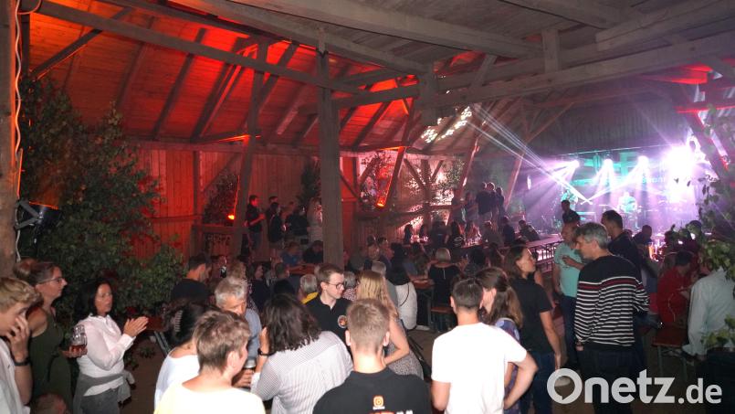 Die Stimmung war super beim Sommernachtsfest der Feuerwehr Spielberg im Wilhelmstodl Bild: fvo