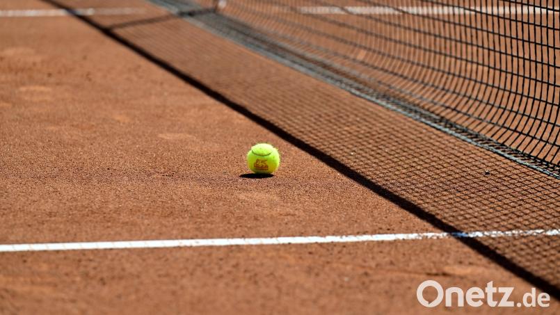 Überzeugend mit 6:3 siegten die Tennis-Herren des TC Kümmersbruck beim TC Rot-Weiß Cham II. Symbolbild: Hubert Ziegler