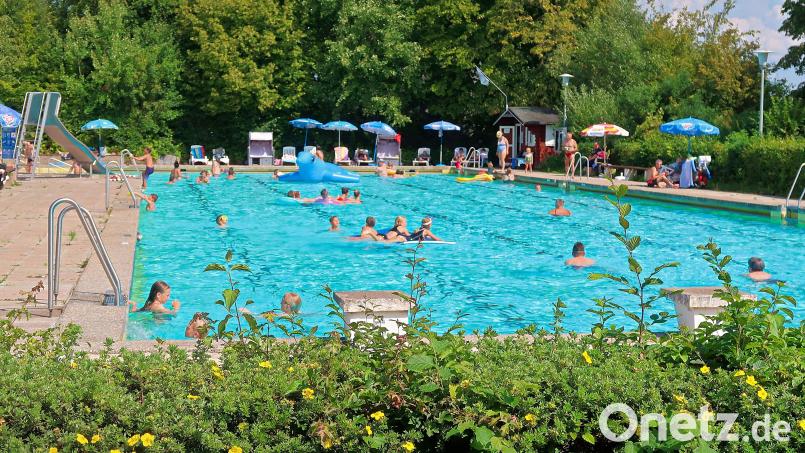 Das Friedenfelser Freibad ist nicht nur bei Schwimmern beliebt. Auch viele Feierlichkeiten wurden hier schon ausgerichtet. Am Sonntag feiern die Friedenfelser das 55-jährige Bestehen des Freibads. Bild: bsc