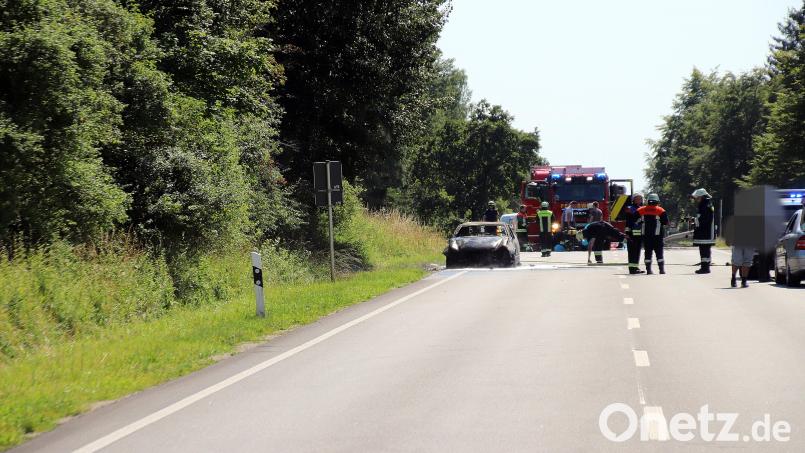 Die Bundesstraße 470 war nach dem Brand längere Zeit voll gesperrt. Bild: jma