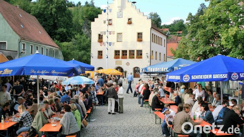 Fünf Jahre mussten die Menschen in Kastl und Umgebung darauf warten: Vom 19. bis 21. Juli steigt wieder ein Bürgerfest auf dem Marktplatz. Archivbild: jp