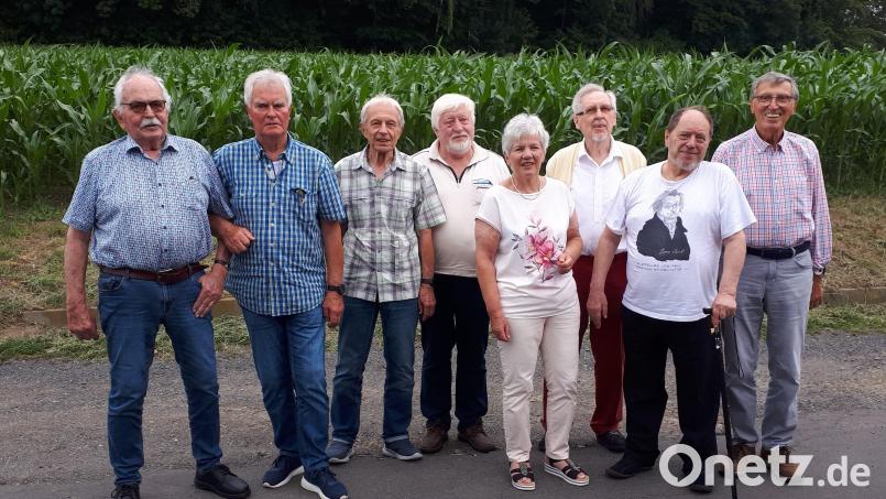 Treffen von ehemaligen Schülern und Schülerinnen des Gymnasiums Marktredwitz. Angereist waren sie aus Sprockhövel in Nordrhein-Westfalen, aus dem Raum Nürnberg und aus der Gegend rund um Marktredwitz. Bild: Christine Etzold/exb