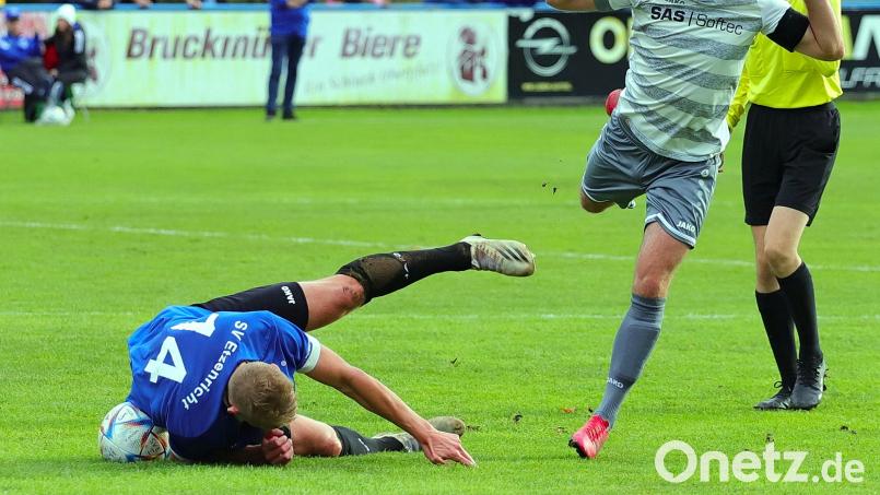 Wie schon in der Vorsaison treffen die SpVgg SV Weiden II und der SV Etzenricht zum Saisonauftakt in der Bezirksliga Nord aufeinander. Der letzte Duell im Herbst 2023 entschied der SVE mit 2:0 für sich. Bild: war