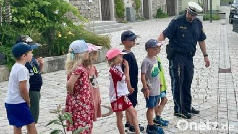Die Buben und Mädchen des Kinderhauses Sankt Josef sind jetzt fit für den Schulweg. Bild: soj/exb