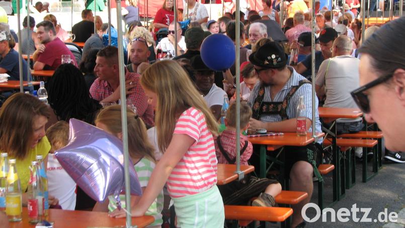 Zum Bürgerfest in Mantel am Sonntag, 18. August, auf dem Marktplatz rechnen die Veranstalter wieder mit vielen Besuchern. Archivbild: knh