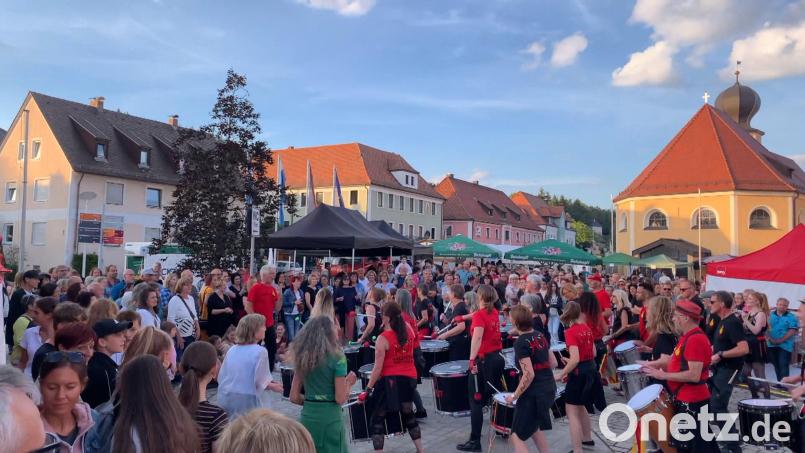 Eine bunte Mischung aus Unterhaltung, Musik und Genuss erwartet die Besucher jährlich beim Bürgerfest in Wernberg-Köblitz. Archivbild: wto