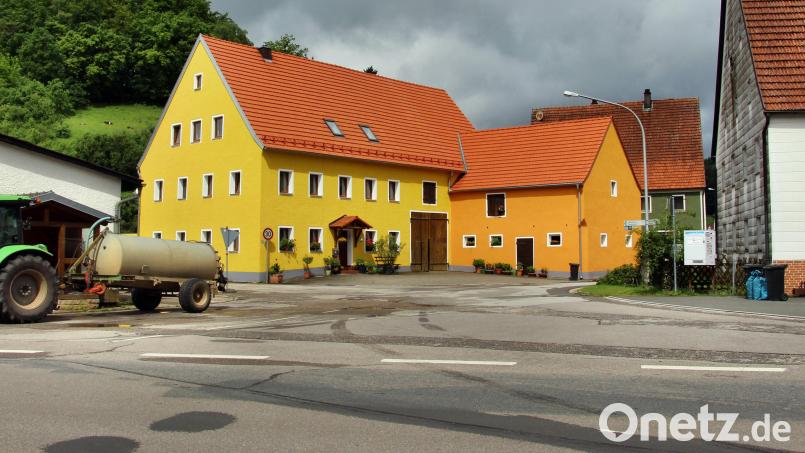 Das Projekt Dorfplatz in Lehendorf mit Zufahrten aus vier Richtungen und der Querung des Radweges am oberen Rand des Bildes wird mit der vorläufigen Einstellung der Dorferneuerung Lehental für unbestimmte Zeit verschoben. Bild: ds