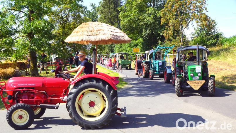 Gegen die Hitze von oben half bei der Ausfahrt ein richtiger Sonnenschirm. Bild: bkr