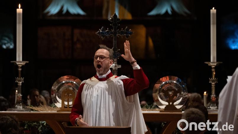 Ronny Krippner in der Ripon-Kathedrale. Am Sonntag ist Krippner mit seinem Domchor zu Gast in Waldsassen. Bild: Clive Trewhitt/exb