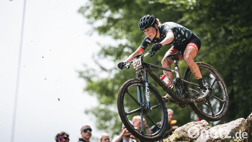 Anne Terpstra in Aktion: Die in der Nähe von Mitterteich lebende Niederländerin startet bei den Olympischen Spielen in Paris und hat Medaillenchancen. Bild: Ghost-Bikes
