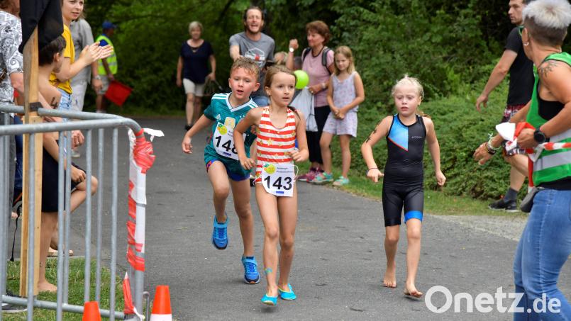 Beim Piratentriathlon können sich Kinder im Schwimmen, Radfahren und Laufen beweisen. Archivbild: Ziegler