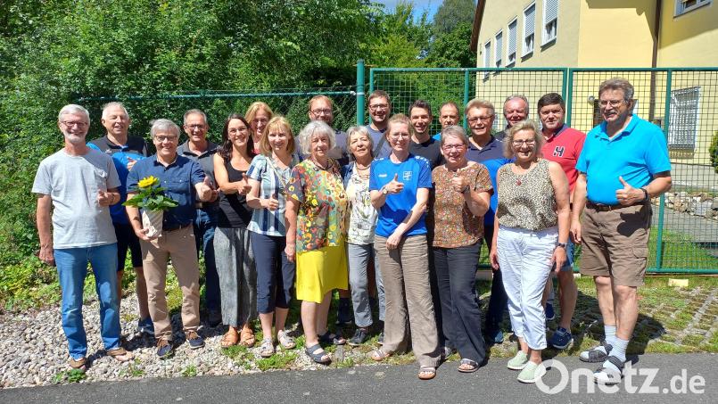 Zwischenbilanz zogen der Referent für Vereinsberatung Klaus Hernes (Dritter von links) und Teilnehmer diverser Workshops am Sonntag im Sportheim des TUS Schnaittenbach. Mit auf dem Bild die TuS-Vorsitzende Gerald Dagner (rechts) und Kerstin Maunz (Vierte von rechts). Bild: Kerstin Maunz/exb