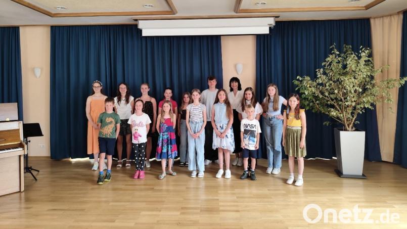 Die Musikschüler beim Sommerkonzert im Maria-Seltmann-Haus. Bild: Anton Schinhamer/exb