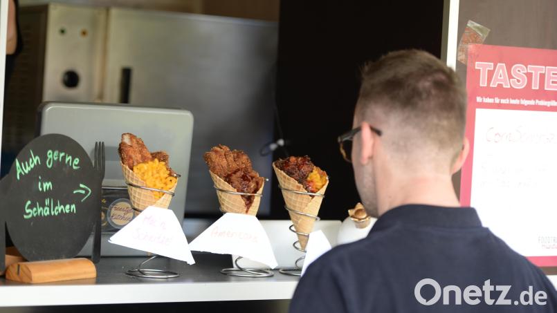Mal was anderes: Schnitzel in der Waffel. Am Wochenende gibt es viel zu probieren beim Foodtruck-Festival am Amberger Dultplatz. Archivbild: brü
