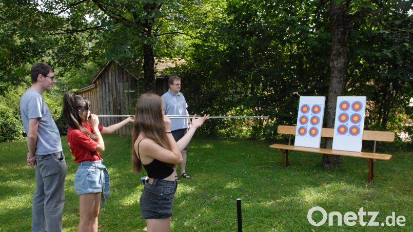 Mit vielen originellen Aktionen wie bei den Sportschützen im September werden die Ferien bestimmt nicht langweilig. Bild: pop