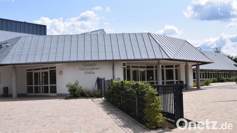 Die Belegung der Rudolf-Scheuerer-Dreifachturnhalle für Vereinstermine stößt in den Wintermonaten an ihre Grenzen. Damit hatte sich der Gemeinderat jetzt zu befassen. Bild: bö