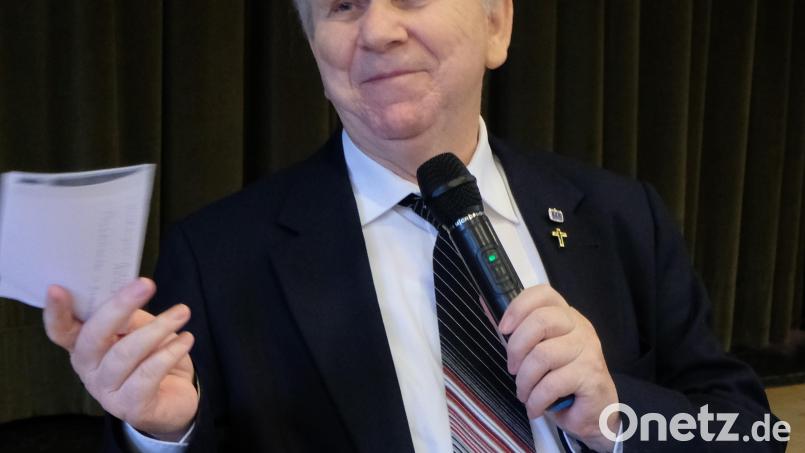 Pfarrer Josef Most bei seinem letzten Besuch in Floß beim Seniorenkreises im Oktober 2023. Archivbild: le