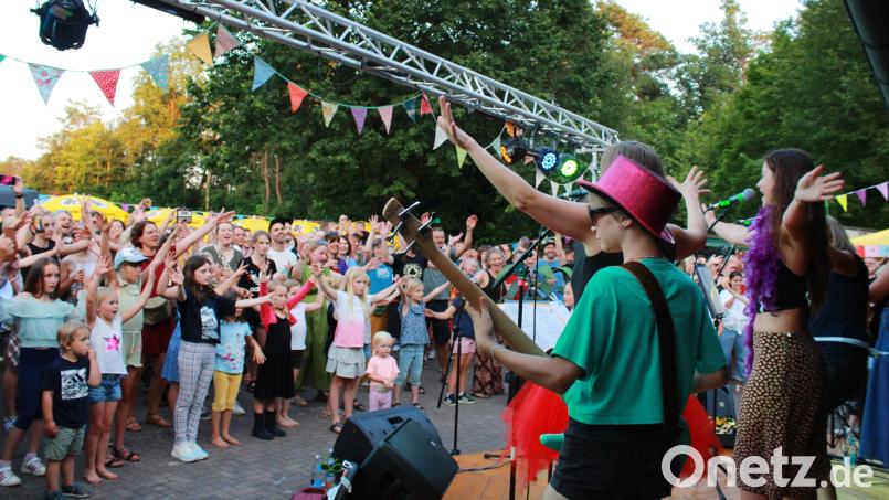 Ein neunstündiges Musikprogramm erlebte das Publikum beim Bright-Mountain-Festival. Bild: Madlene Windisch/exb