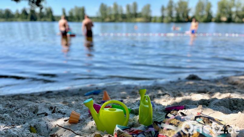 Auch im Naturbadeweiher in Mantel wird die Wasserqualität regelmäßig geprüft. Das Ergebnis: dem Sommerferien-Badespaß steht hier nichts im Wege. Die Wasserqualität ist hervorragend. Bild: Gabi Schönberger