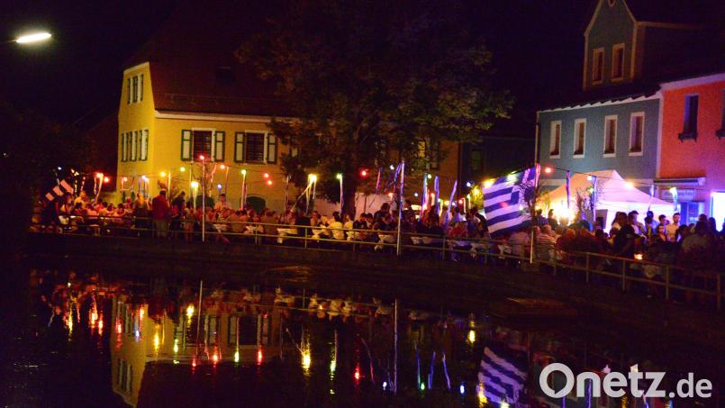 Bei der Multi-Kulti-Nacht ist das Flair am Stadtweiher immer besonders beeindruckend. Archivbild: bey